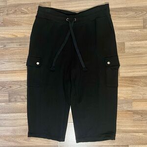 Calvin Klein Black Cropped Cargo Shorts - size M